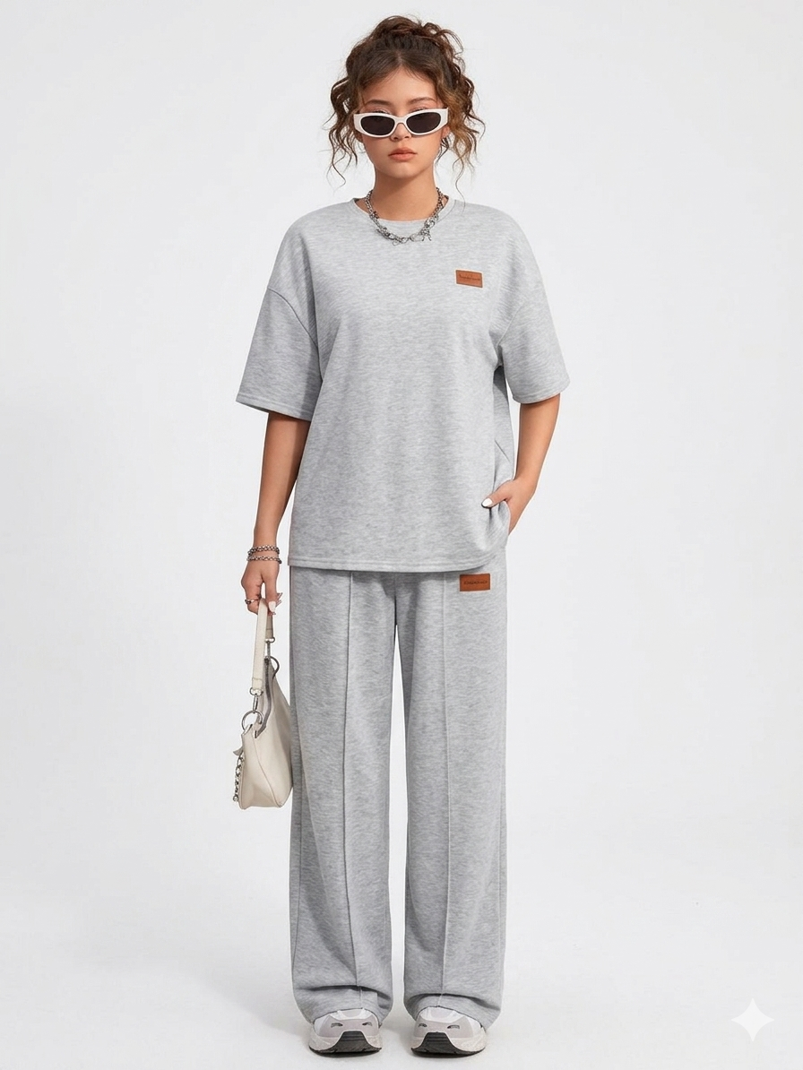 Oversized Two Piece Set – Casual T-Shirt & Loose Fit Trousers