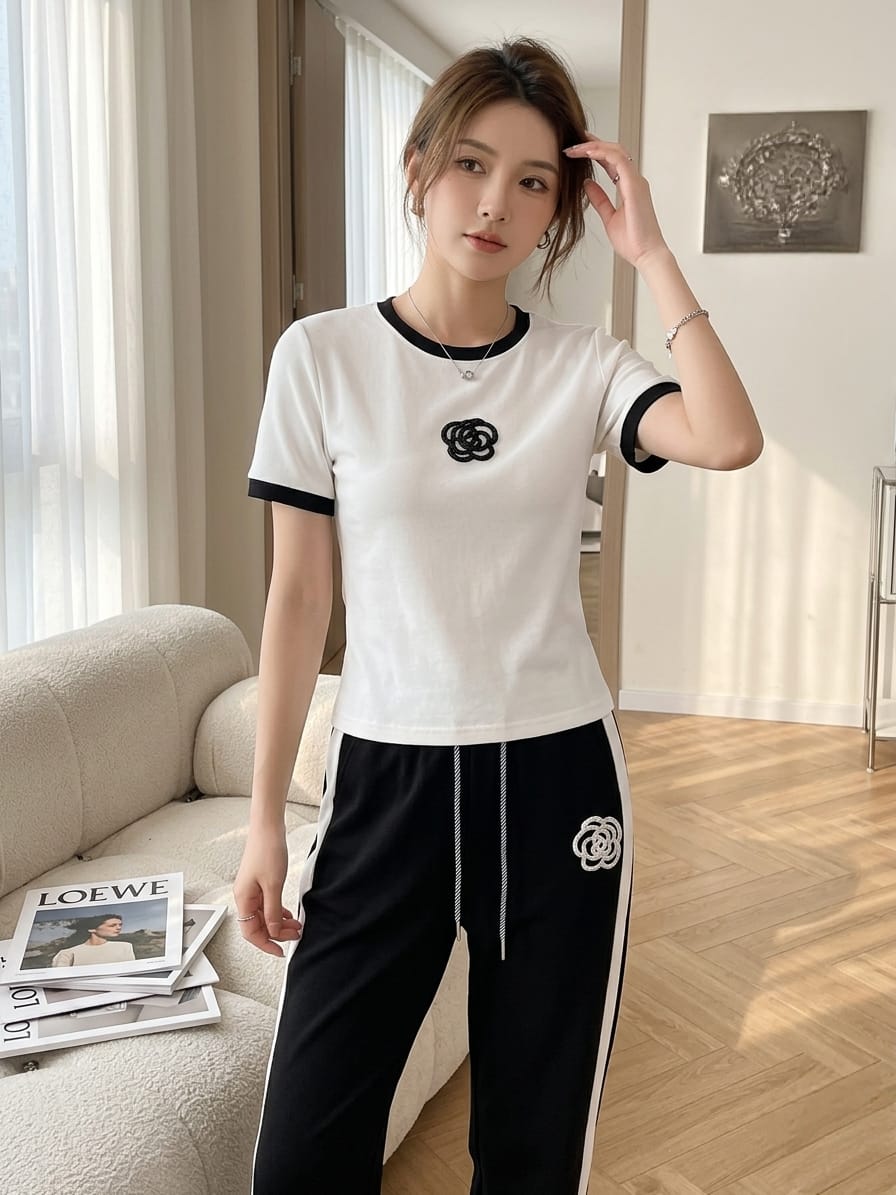Minimalist Rose Print Pajama Set – Contrast Ringer Style Loungewear